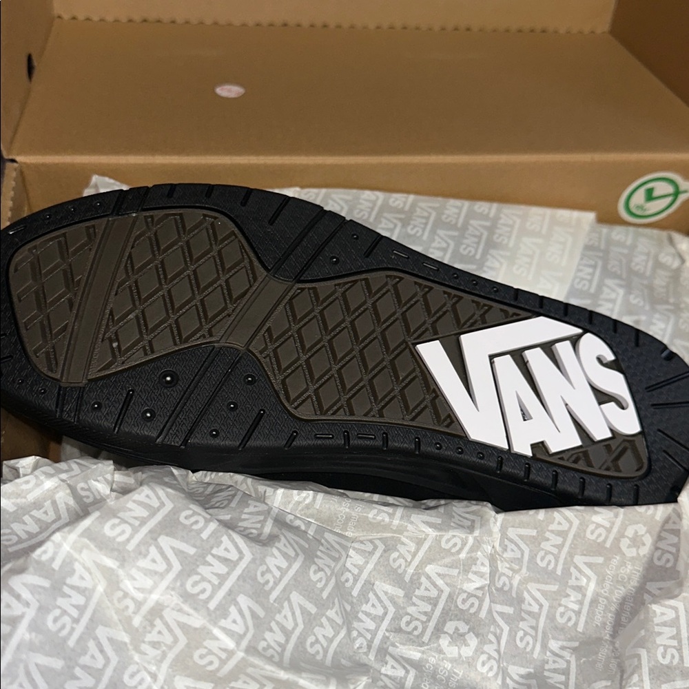 Vans - Picture 4 of 8